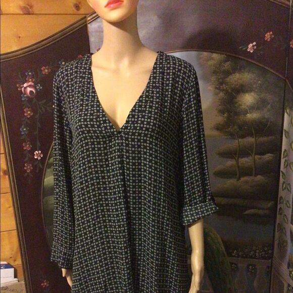 H&M Black with Tiny White Flowers Tunic Top L - Picture 3 of 7